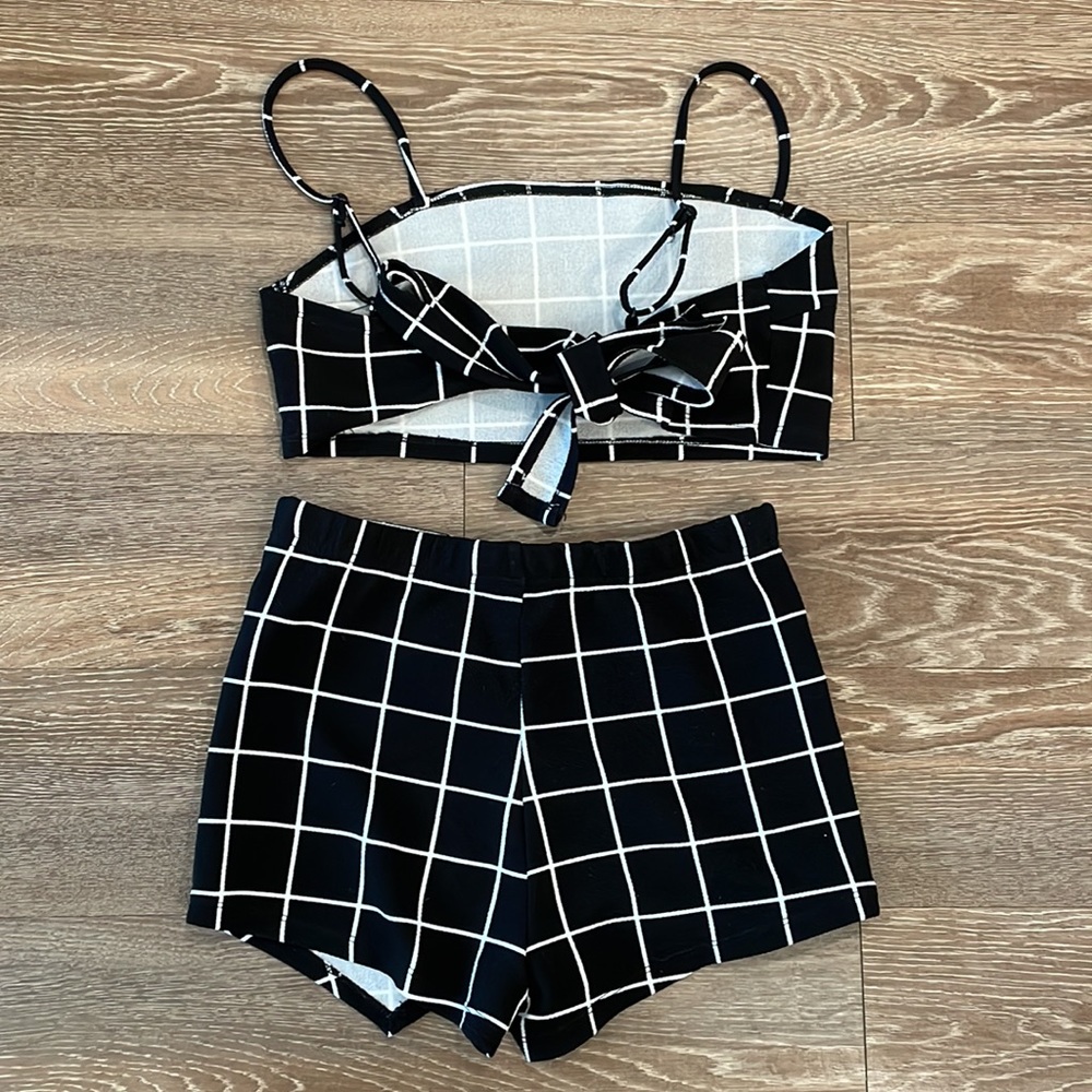 geometric striped matching crop top & skirt set - Picture 3 of 9
